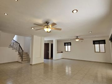 Casa en Venta de 3 Recámaras con alberca en Montebello, Mérida, Yucatán
