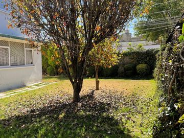 Casa en venta en Toluca centro, en esquina, con uso de suelo comercial.