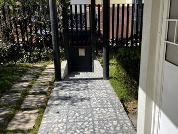 Casa en venta en Toluca centro, en esquina, con uso de suelo comercial.