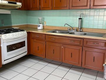 Casa en venta en Toluca centro, en esquina, con uso de suelo comercial.