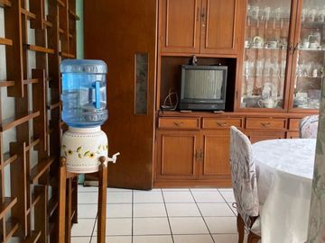 Casa en venta en Toluca centro, en esquina, con uso de suelo comercial.