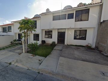 Venta casa en Tuxtla Gutiérrez, Col Las Nubes, Lagos de Montebello 707