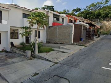 Venta casa en Tuxtla Gutiérrez, Col Las Nubes, Lagos de Montebello 707