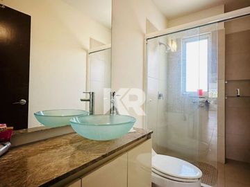PENTHOUSE EN VENTA EN TRANQUILO CONDOMINIO CON AMENIDADES EXCLUSIVAS