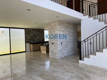 CASA NUEVA EN VENTA VILLAS DE IRAPUATO CON ROOF GARDEN