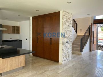 CASA NUEVA EN VENTA VILLAS DE IRAPUATO CON ROOF GARDEN