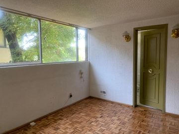 Casa para actualizar en venta en Bosques de las Lomas