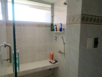 Casa para actualizar en venta en Bosques de las Lomas