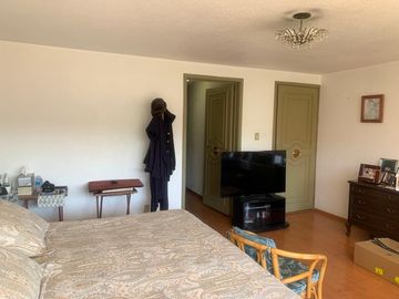 Casa para actualizar en venta en Bosques de las Lomas