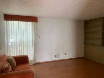 Casa para actualizar en venta en Bosques de las Lomas
