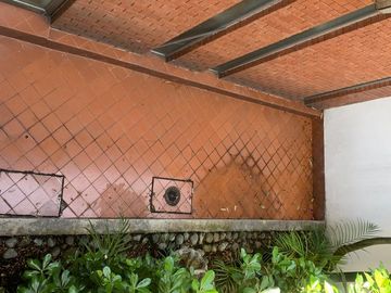 Casa para actualizar en venta en Bosques de las Lomas