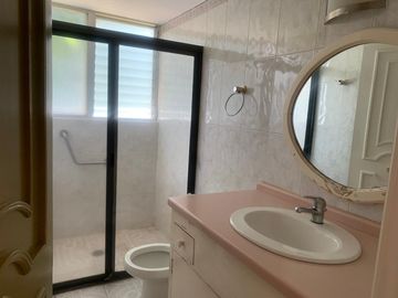 Casa para actualizar en venta en Bosques de las Lomas