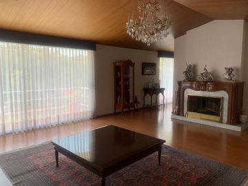 Casa para actualizar en venta en Bosques de las Lomas