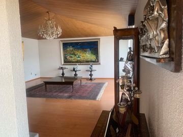 Casa para actualizar en venta en Bosques de las Lomas