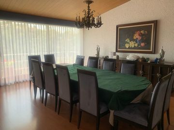 Casa para actualizar en venta en Bosques de las Lomas