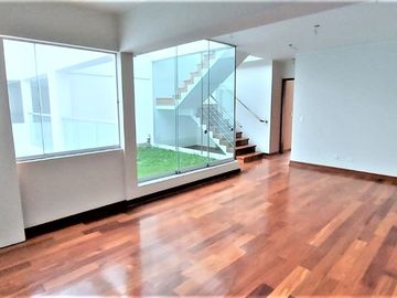 Venta de Dúplex de 220 m² con Vista a Interna en San Borja