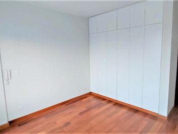 Venta de Dúplex de 220 m² con Vista a Interna en San Borja