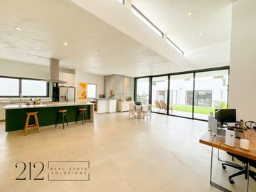 Casa en Venta Jurica 2da de Fresnos un solo nivel