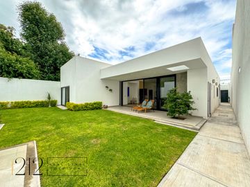 Casa en Venta Jurica 2da de Fresnos un solo nivel