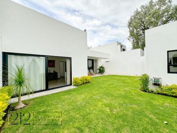 Casa en Venta Jurica 2da de Fresnos un solo nivel