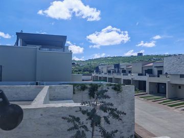UBICACIÓN PRIVILEGIADA EN EL MUNICIPIO DE CORREGIDORA CERCANO A EL SANTUARIO DE SCHOESNTANTT, CASAS NUEVAS CON MAGNIFICAS AMENIDADES. HAY 3 MODELOS CO