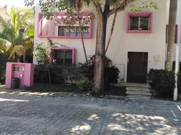 AMPLIA CASA, PLAYACAR FASE II, PLAYA DEL CARMEN, QUINTANA ROO.