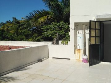AMPLIA CASA, PLAYACAR FASE II, PLAYA DEL CARMEN, QUINTANA ROO.