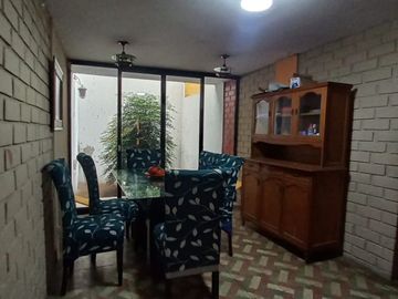 SE VENDE BONITA CASA AMPLIA Y BUENA UBICACIÓN EN SMP