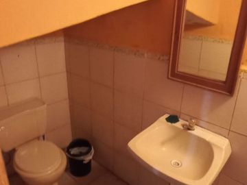 SE VENDE BONITA CASA AMPLIA Y BUENA UBICACIÓN EN SMP