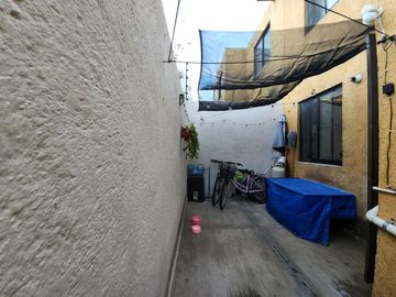 CASA EN VENTA EN CONDOMINIO EN SAN JOSÉ EL ALTO, 3 HAB.