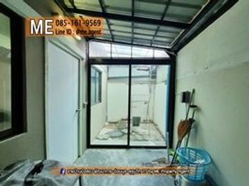 For Sale Townhouse Pruksa Ville 57 Pattanakarn 38 Near Ekkamai, Thonglor, Sukhumvit. Call 064-954----- (TB47-17)