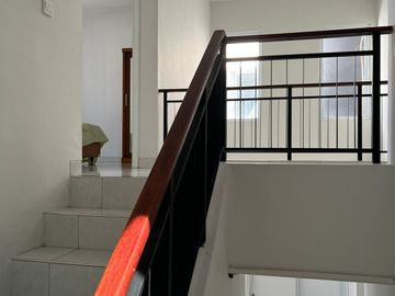 Disewakan Rumah Cantik Cluster Fresco Aria BSD City Tangerang Fully Furnished Siap Huni Lokasi Nyaman Hijau Asri Sangat Strategis