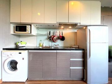 Fully furnished  1 Bedroom for sale with tenant in Mountain View Condo