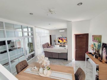 RUMAH CANTIK DALAM CLUSTER DI MAGUWOHARJO SLEMAN, SEMI FURNISH