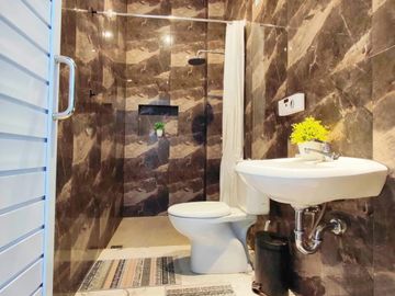 RUMAH CANTIK DALAM CLUSTER DI MAGUWOHARJO SLEMAN, SEMI FURNISH