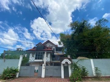 Big house with spacious parking space for SALE near SM City Novaliches Quezon City