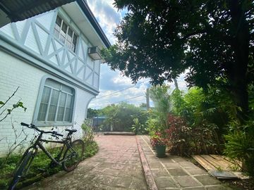 Big house with spacious parking space for SALE near SM City Novaliches Quezon City