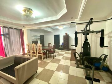 Big house with spacious parking space for SALE near SM City Novaliches Quezon City