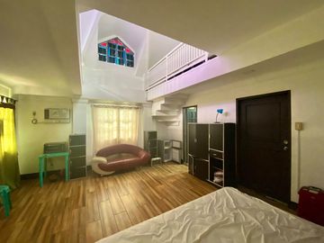 Big house with spacious parking space for SALE near SM City Novaliches Quezon City