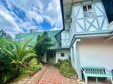 Big house with spacious parking space for SALE near SM City Novaliches Quezon City