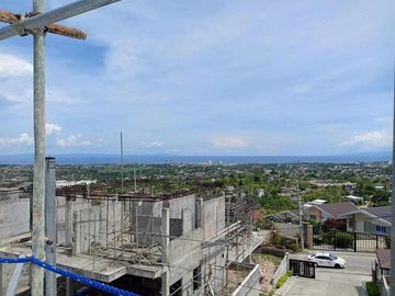 Overlooking House with Amazing Design in Talisay Cebu