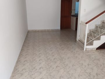 SE VENDE CASA DE 3 PISOS EN CRESPO CARTAGENA