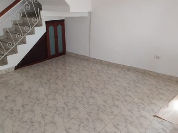 SE VENDE CASA DE 3 PISOS EN CRESPO CARTAGENA