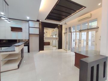 Dijual Villa Komplek River View Polonia - Medan