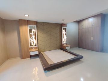 Dijual Villa Komplek River View Polonia - Medan