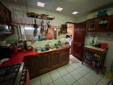 Casa en Costa Verde a una cuadra de Ruiz Cortines