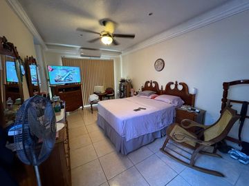 Casa en Costa Verde a una cuadra de Ruiz Cortines