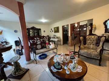 Casa en Costa Verde a una cuadra de Ruiz Cortines