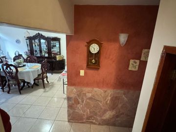 Casa en Costa Verde a una cuadra de Ruiz Cortines