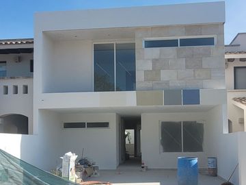 VENDO CASA EN EL MAYORAZGO, LEÓN, GTO.